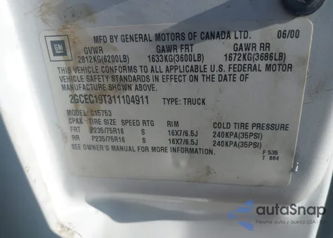 2001 Chevrolet Silverado 1500 Ls z USA, uszkodzony, nr VIN 2GCEC19T311104911